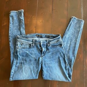 👖GUESS Skinny Jeans